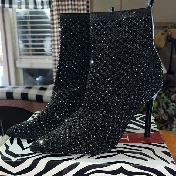 Hot Tomato Black sparkle Heeled Boots - Picture 5 of 9